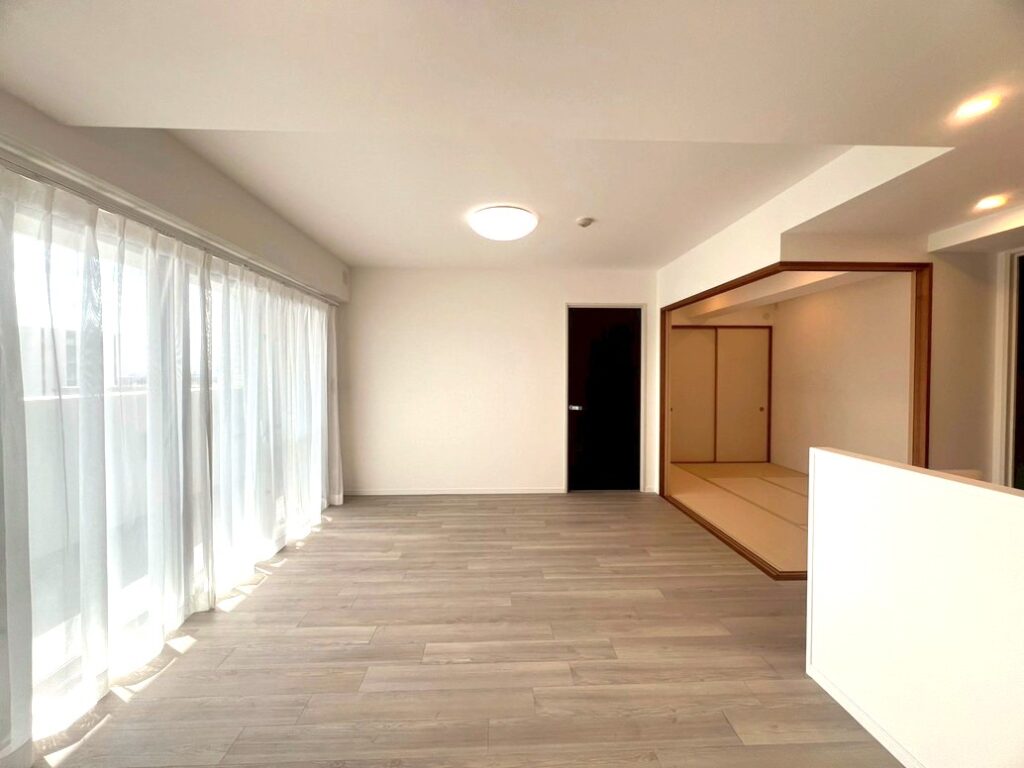 新規リフォーム工事完成。レクセルシティ千葉13階3,780万円。仲介手数料0円。