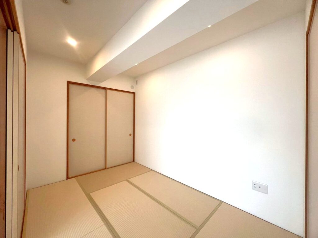 新規リフォーム工事完成。レクセルシティ千葉13階3,780万円。仲介手数料0円。