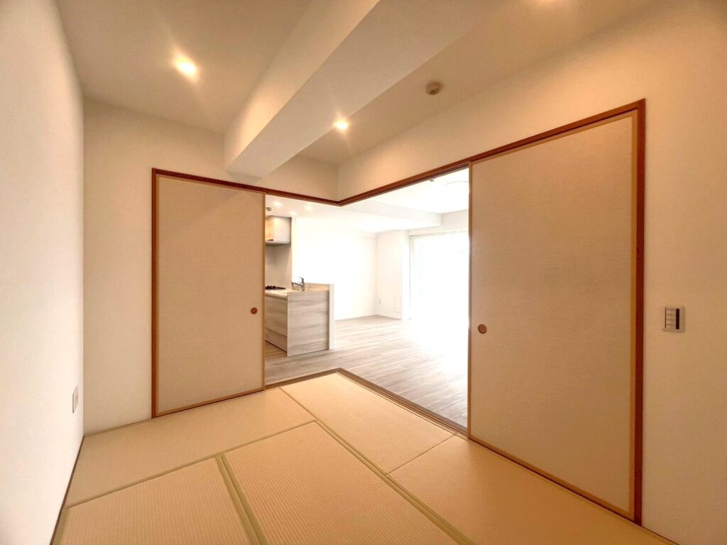 新規リフォーム工事完成。レクセルシティ千葉13階3,780万円。仲介手数料0円。