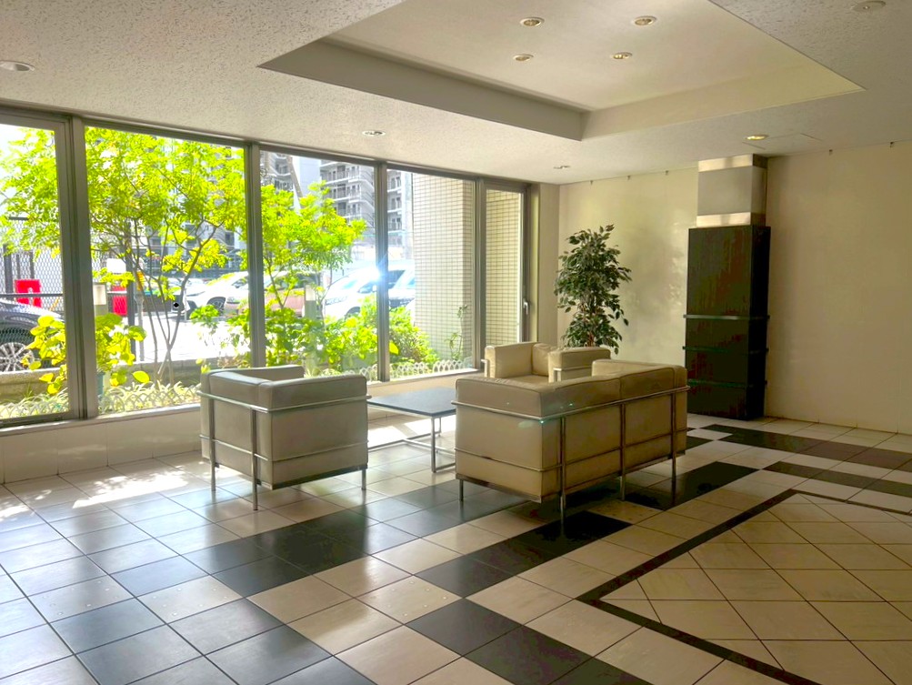 新規リフォーム工事完成。レクセルシティ千葉13階3,780万円。仲介手数料0円。