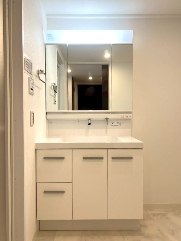 新規リフォーム工事完成。レクセルシティ千葉13階3,780万円。仲介手数料0円。