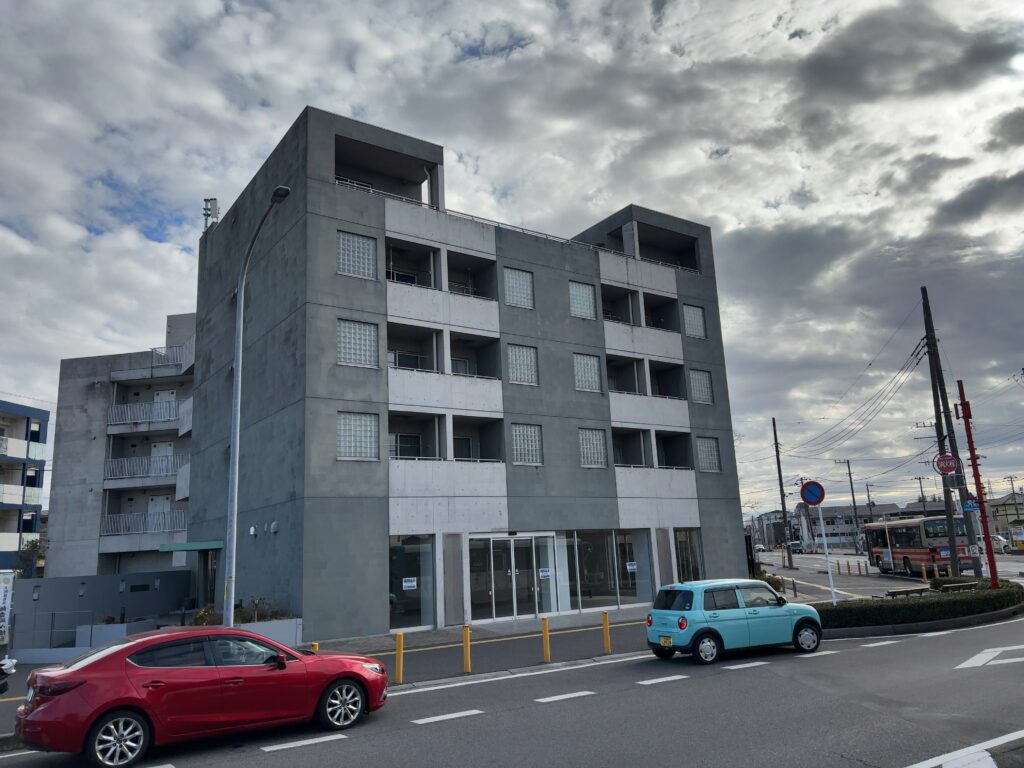 [貸店舗・事務所]AZZURRO CASA（アズーロカーサ）全2区画（八幡宿駅前）