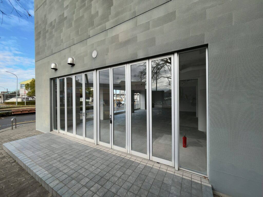 [貸店舗・事務所]AZZURRO CASA（アズーロカーサ）全2区画（八幡宿駅前）