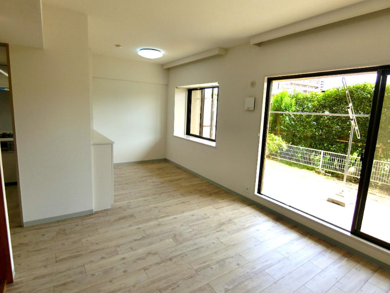 新規リノベーション工事完成。市原八幡パークホームズ1階1,890万円（税込）。仲介手数料無料。