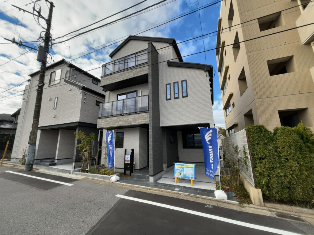 【仲介手数料0円】千葉市稲毛区稲毛東2丁目新築戸建3棟｜5,180万円～5,880万円
千葉市稲毛区稲毛東2丁目新築戸建　残り3棟