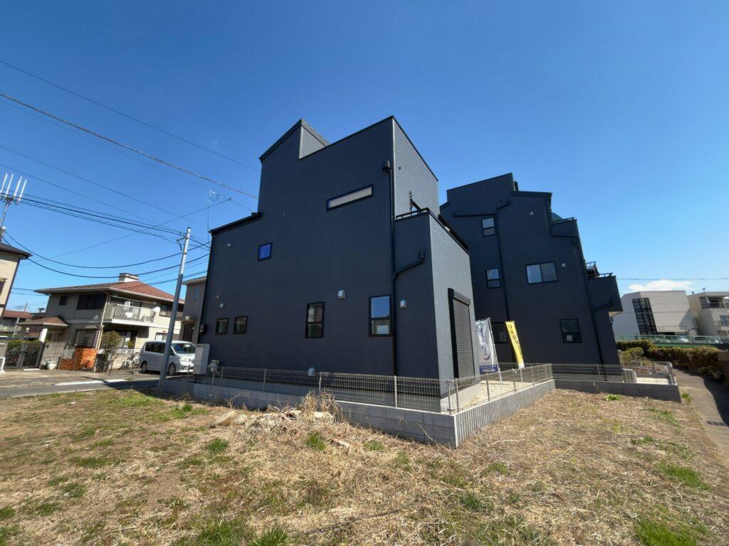 【本町小学校徒歩5分】千葉市中央区亀井町新築戸建1号棟｜3,290万円