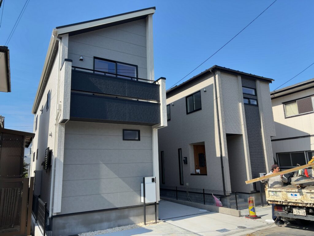 【仲介手数料無料】千葉市美浜区磯辺4丁目新築戸建全2棟｜5,180万円/5,380万円