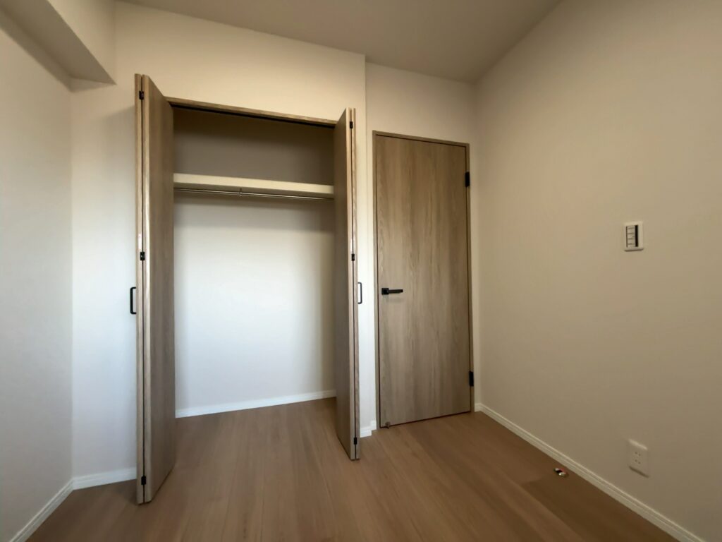 ヴェント蘇我エミネンテ・ガーデン2階の洋室