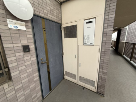 ダイアパレス桜木駅前3階の玄関