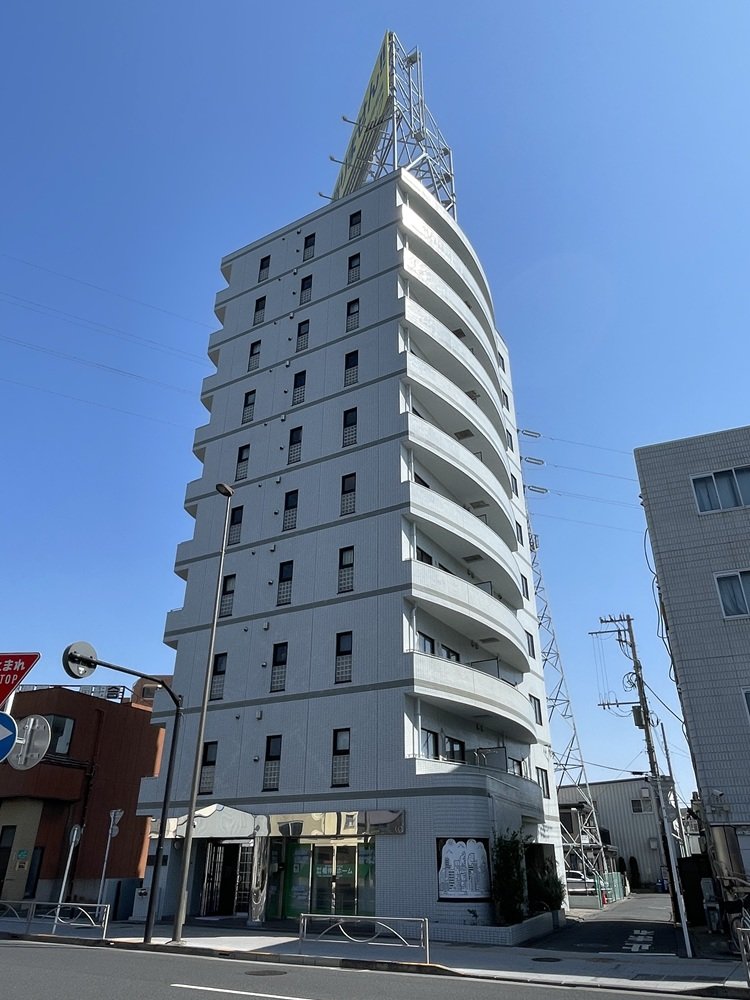 シュロス保木間の外観