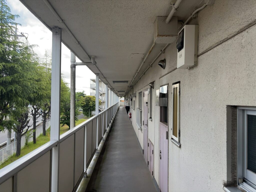 ビレッジハウス市原3号棟共用部