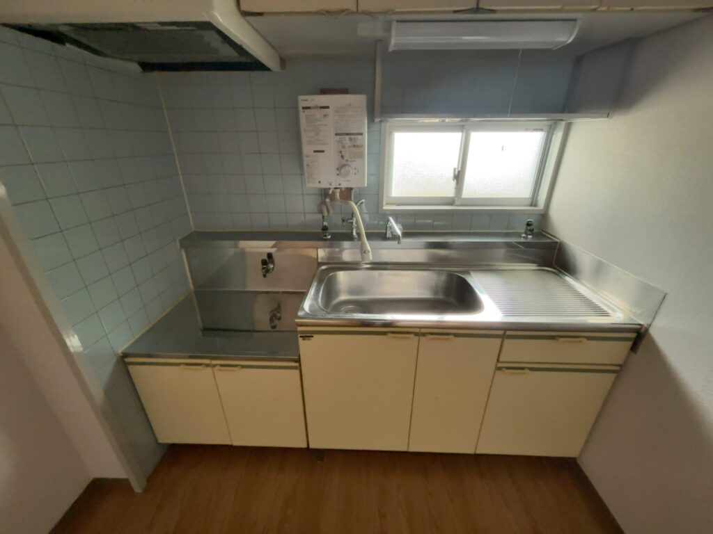 ビレッジハウス市原3号棟2階キッチン