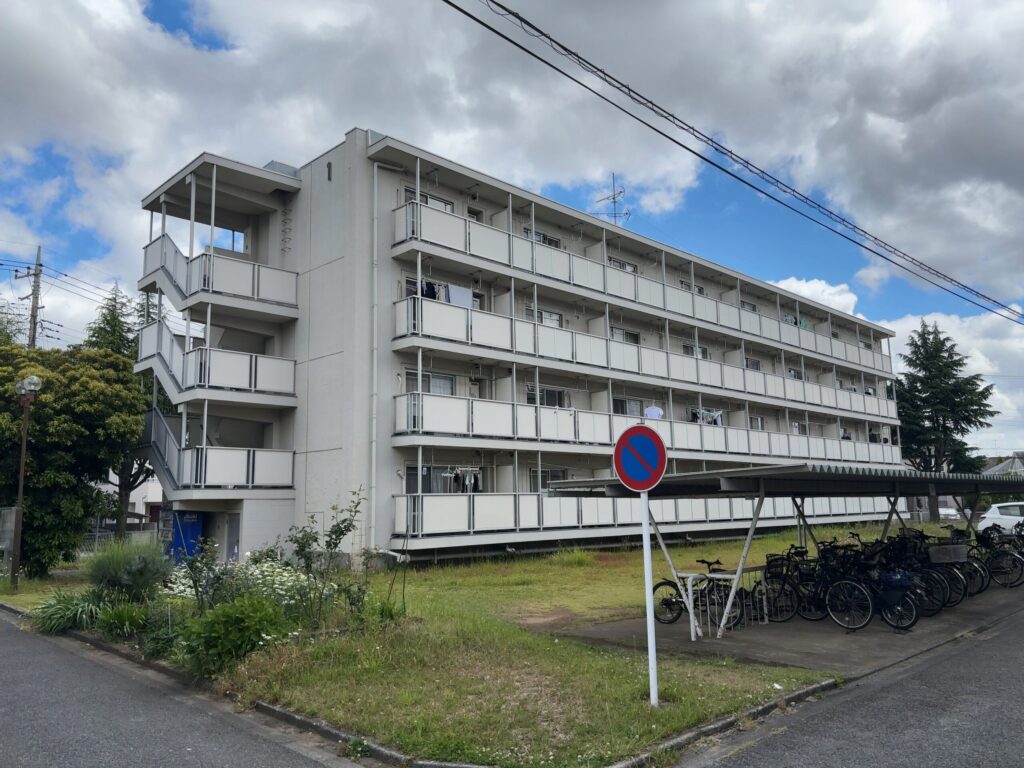 ビレッジハウス市原1号棟の外観