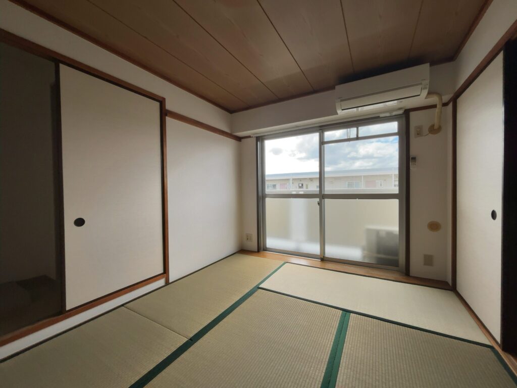 ビレッジハウス市原1号棟4階和室
