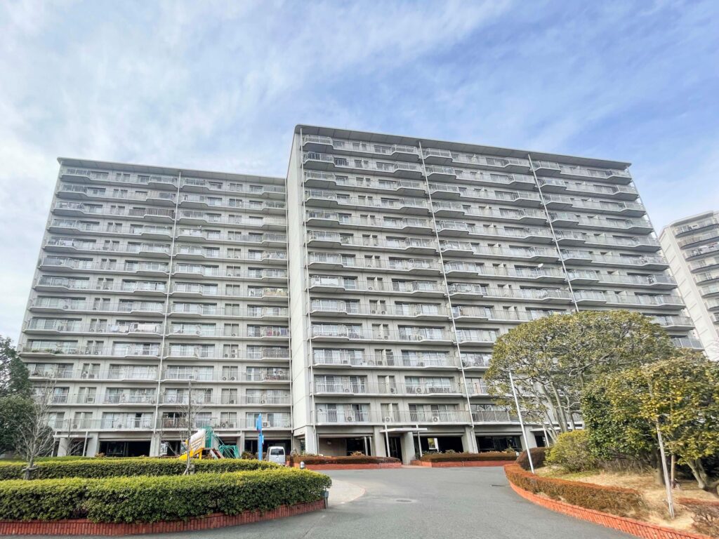検見川ハウスD棟の外観