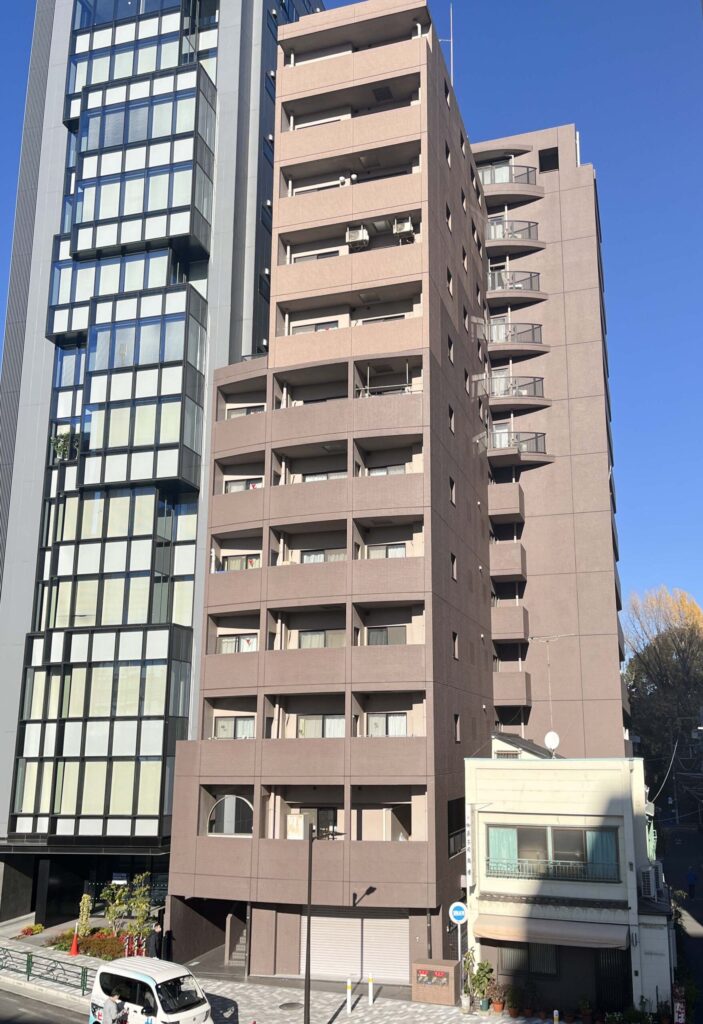 グランドパーク代々木の外観