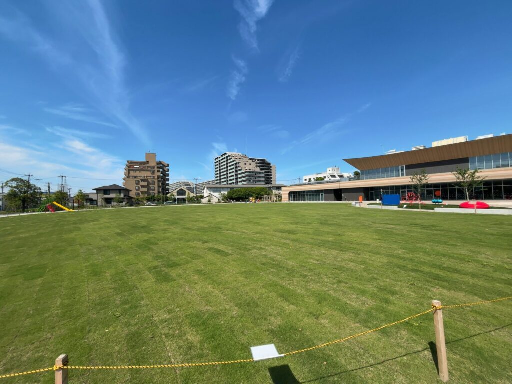 やわたパレットの原っぱ広場