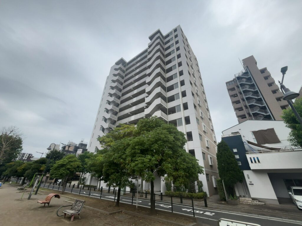 ブランズ千葉中央パークフロントの外観