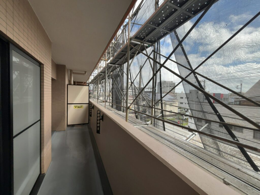 ダイアパレス千葉美術館3階のバルコニー