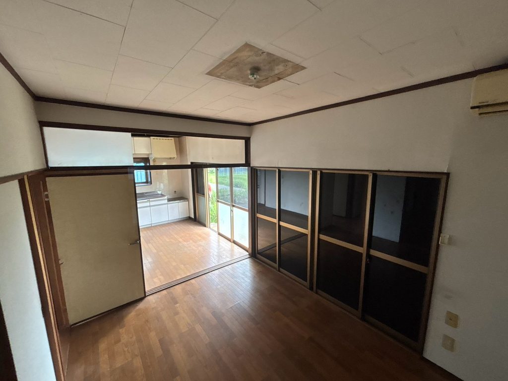 山武郡横芝光町栗山中古戸建の室内