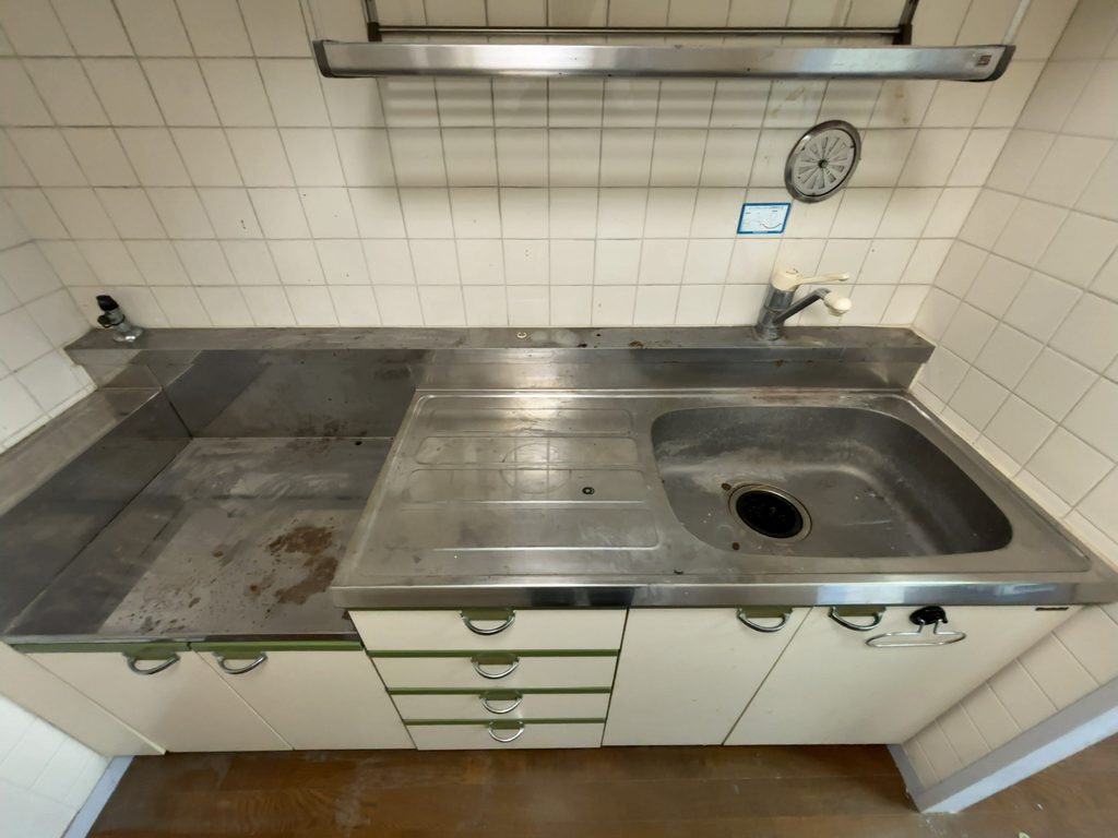 ロザール市原5階の室内