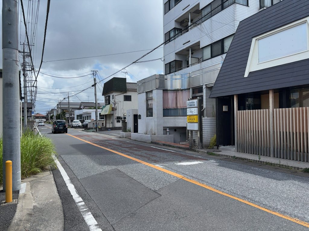 ロザール市原の前面道路