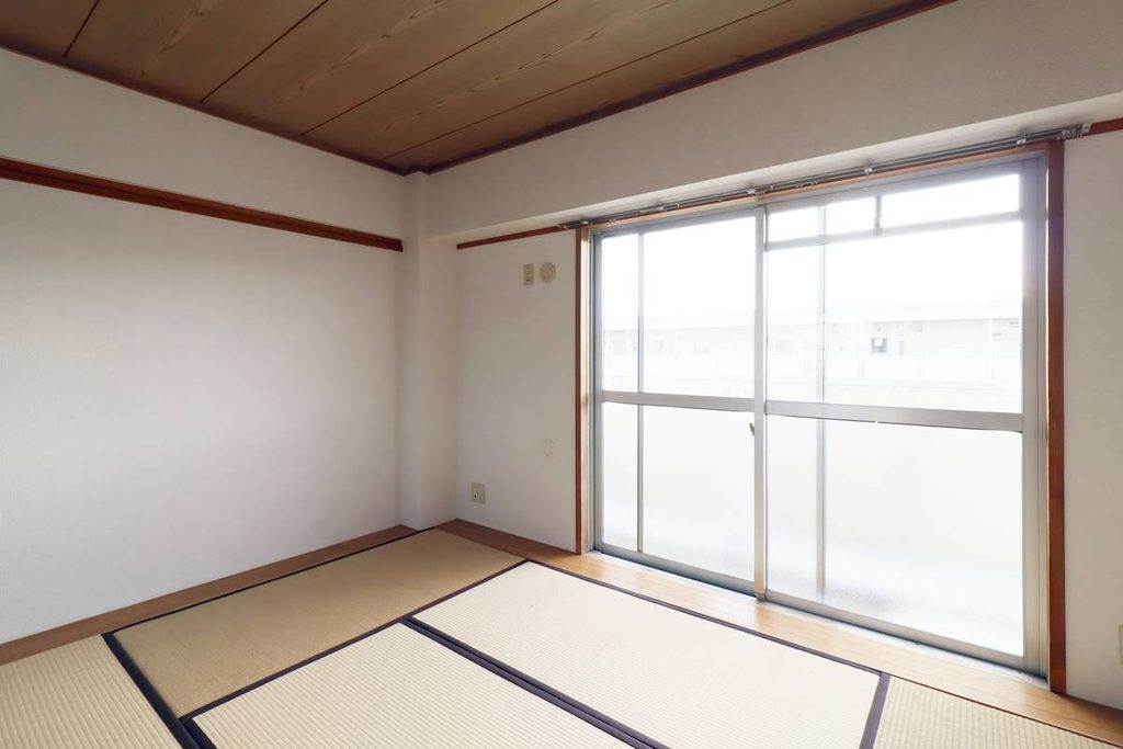 ビレッジハウス市原4号棟の和室