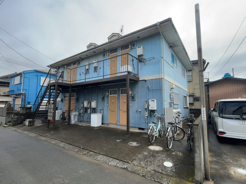 シャイン小川の外観