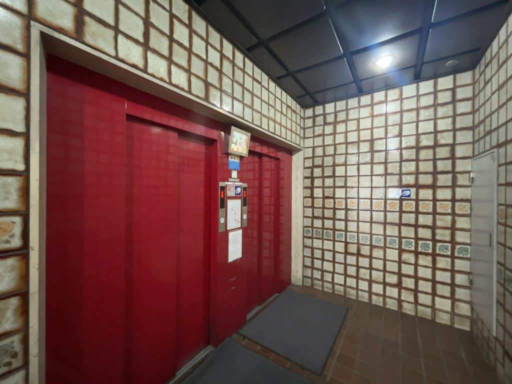 歌舞伎町ダイヤモンドパレスのエレベーター